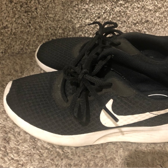 Nike black shoes - Picture 4 of 4